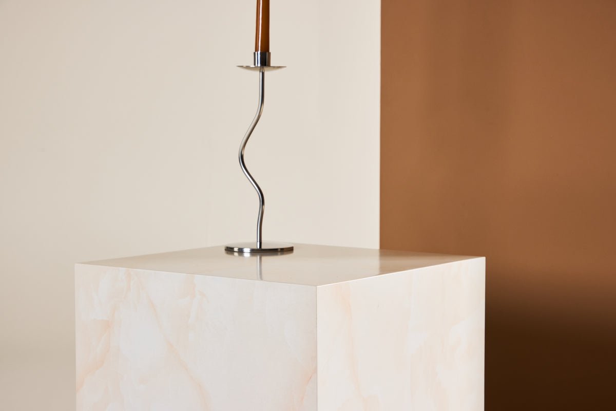 Sofabord/Sidebord Nivara – Kubus med usædvanligt udseende