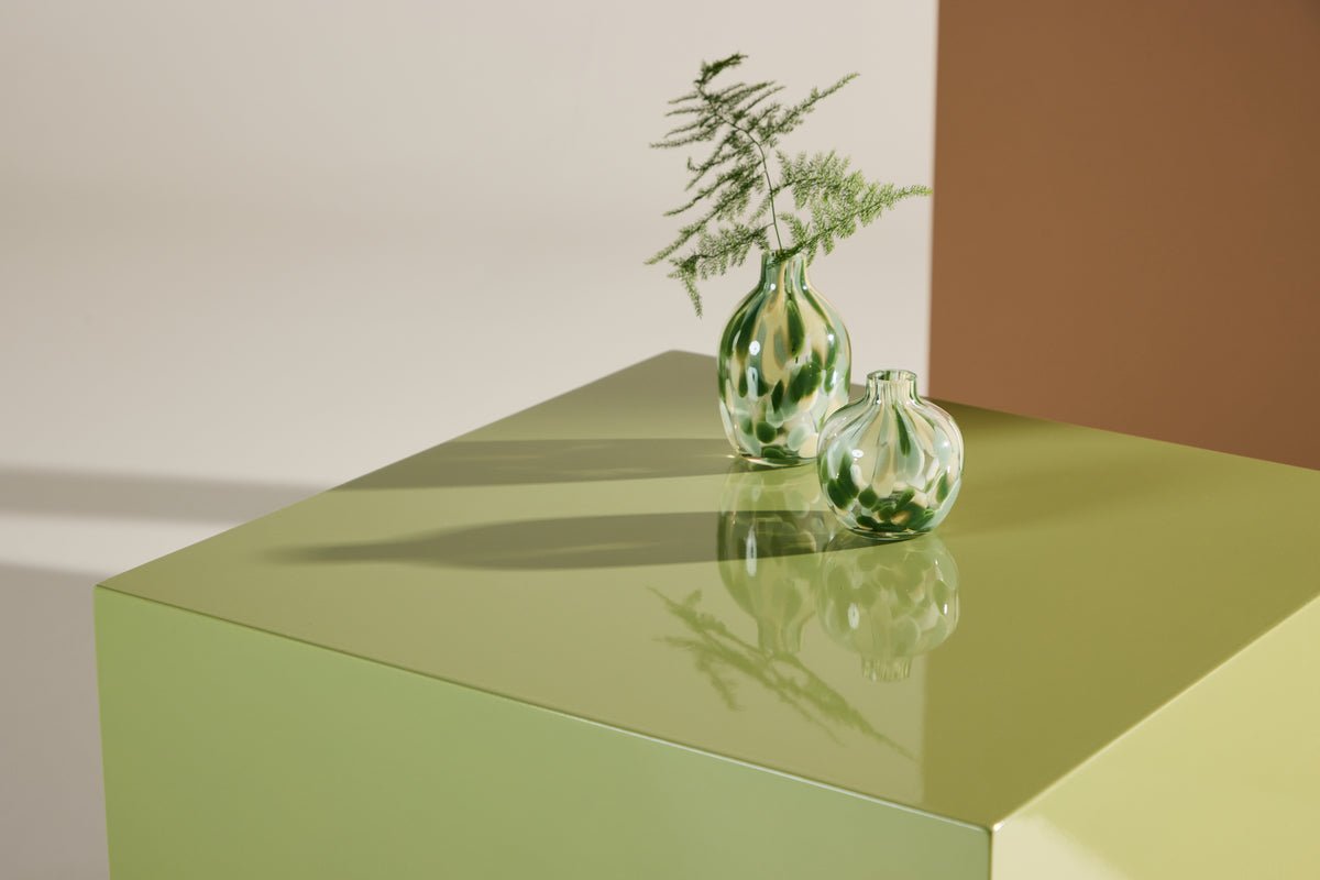 Sofabord/Sidebord Nivara – Kubus med usædvanligt udseende