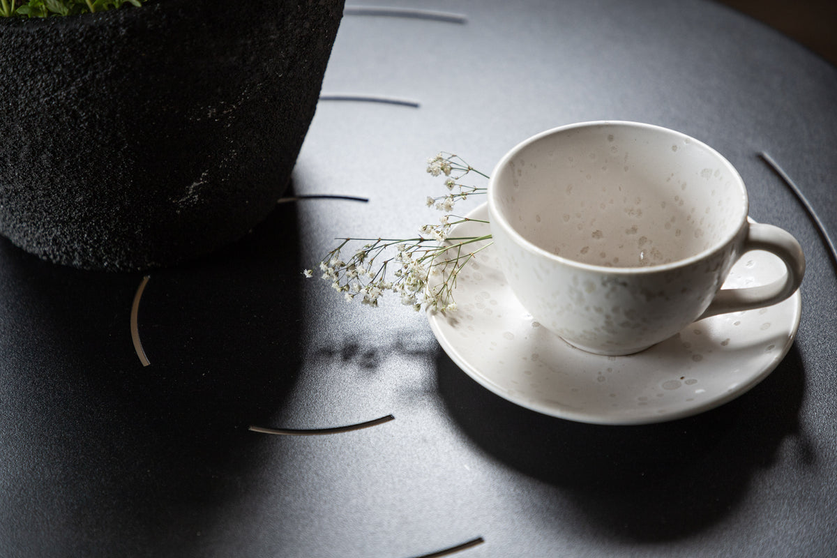 Sofabord Hanoi - Ø65 med sort stålbordplade