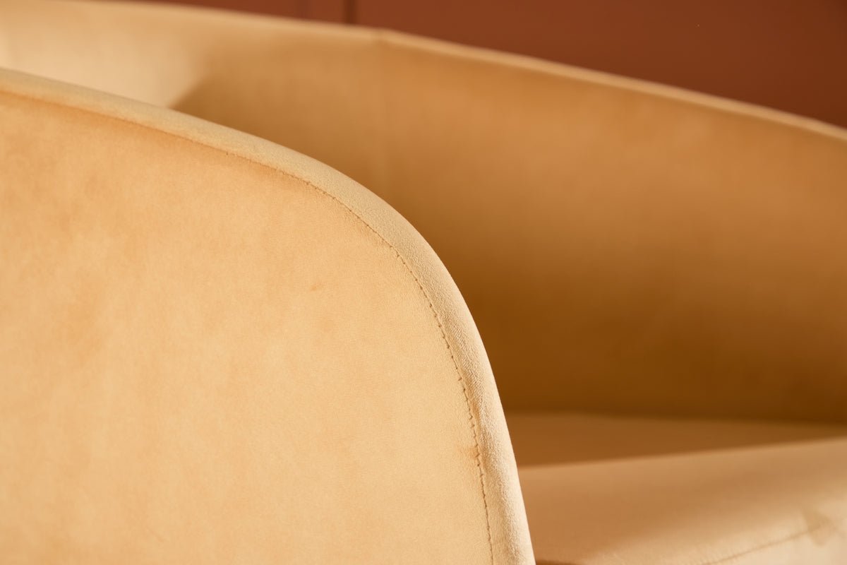 Lænestol Sunny - med gul fløjlsbetræk