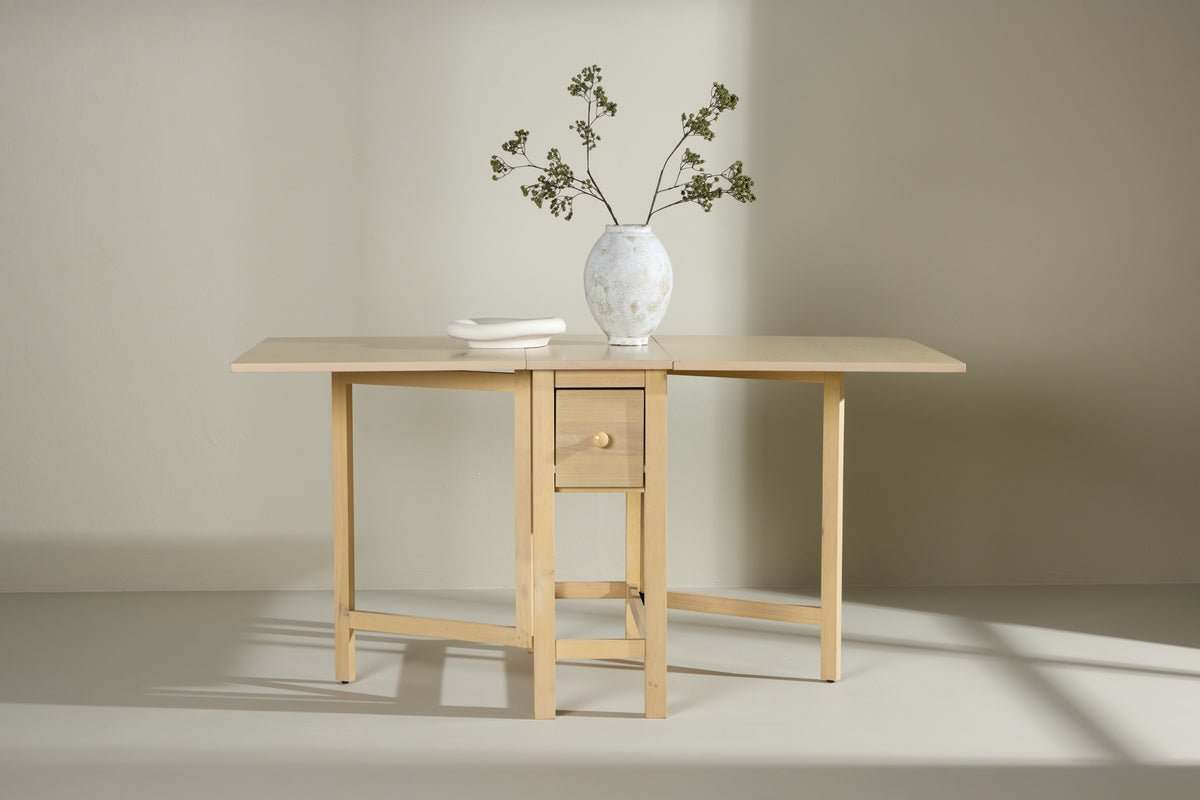 Spisebord Martha - rektangulært udtrækkeligt spisebord, hvidolieret