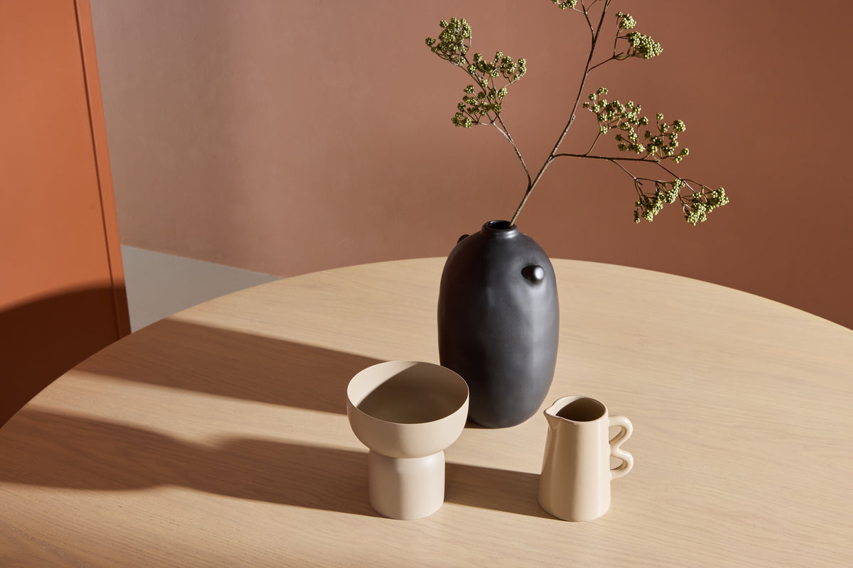 Spisebord Solara - i moderne, skandinavisk inspireret design