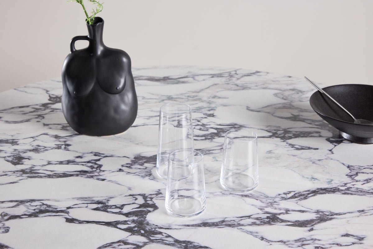 Spisebord Agesta - rundt spisebord med bordplade i lysegrå, mokka og sort