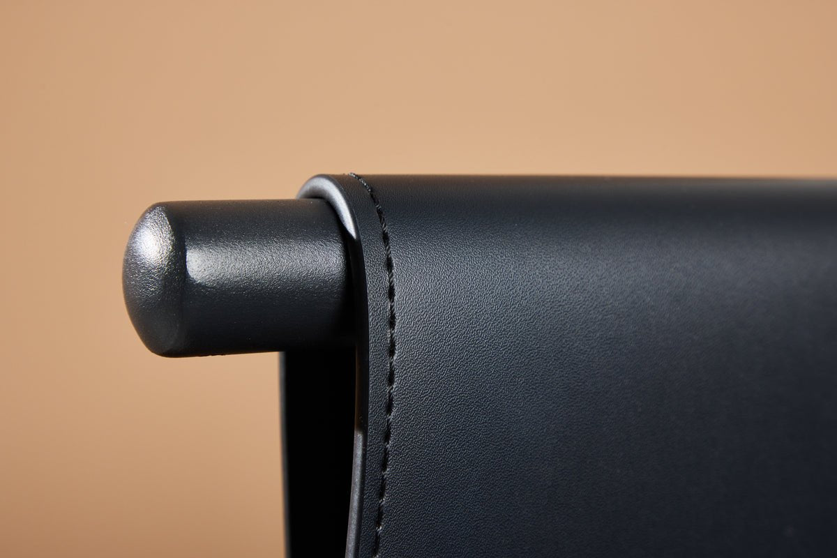 Stol Faro - Med ædelt pulverlakeret stel