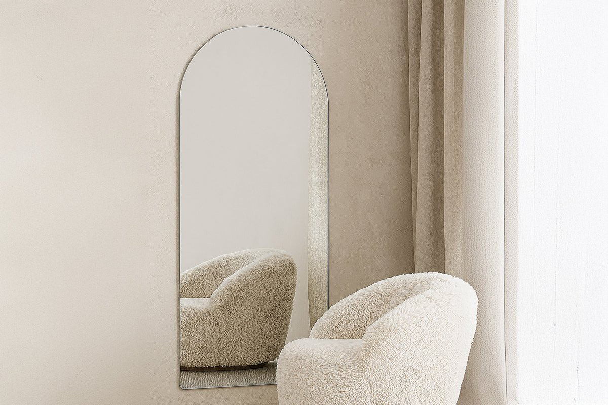 Spiegel Diona – med oval silhuet