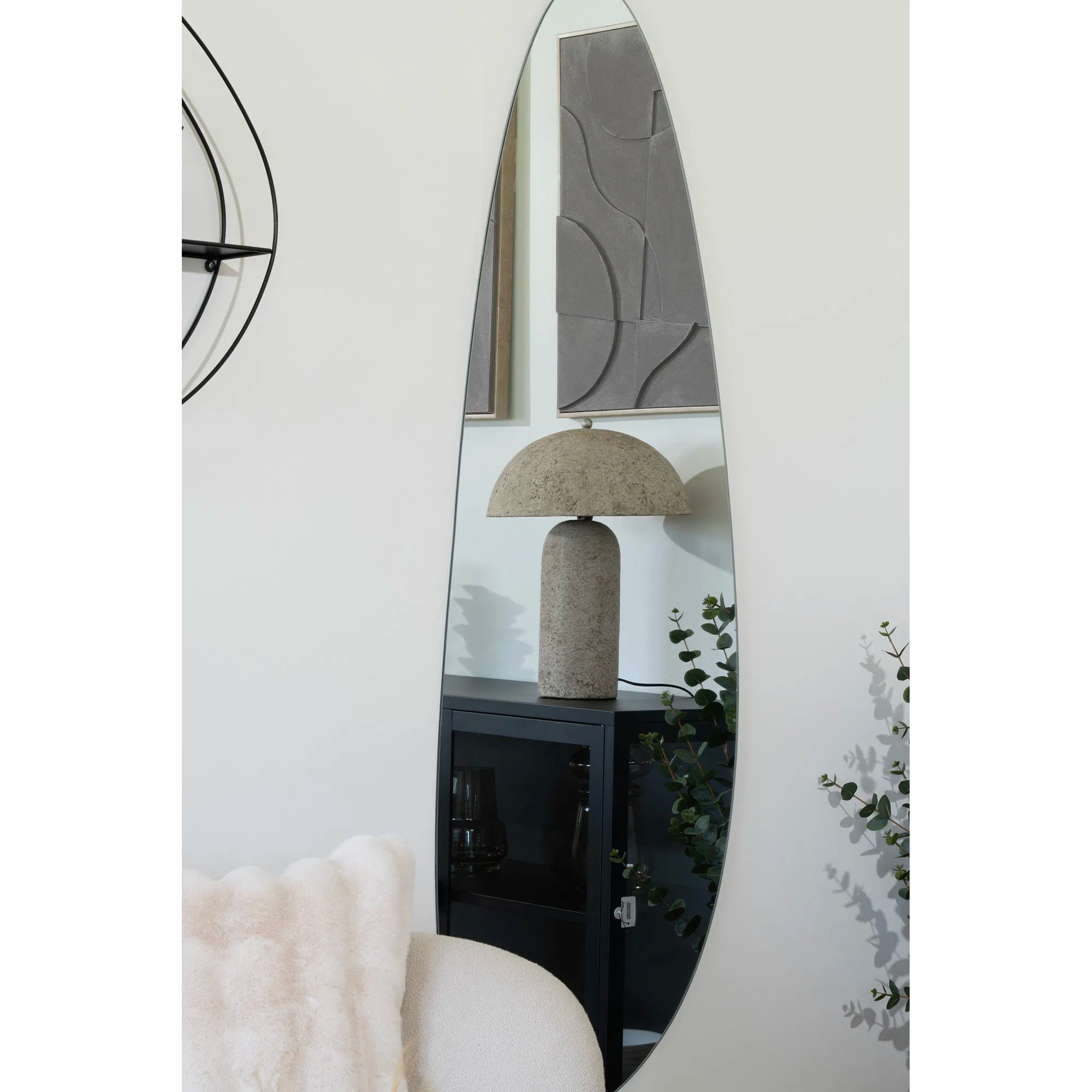 Bordlampe „Astley“ – Skulpturelt design i sten-look