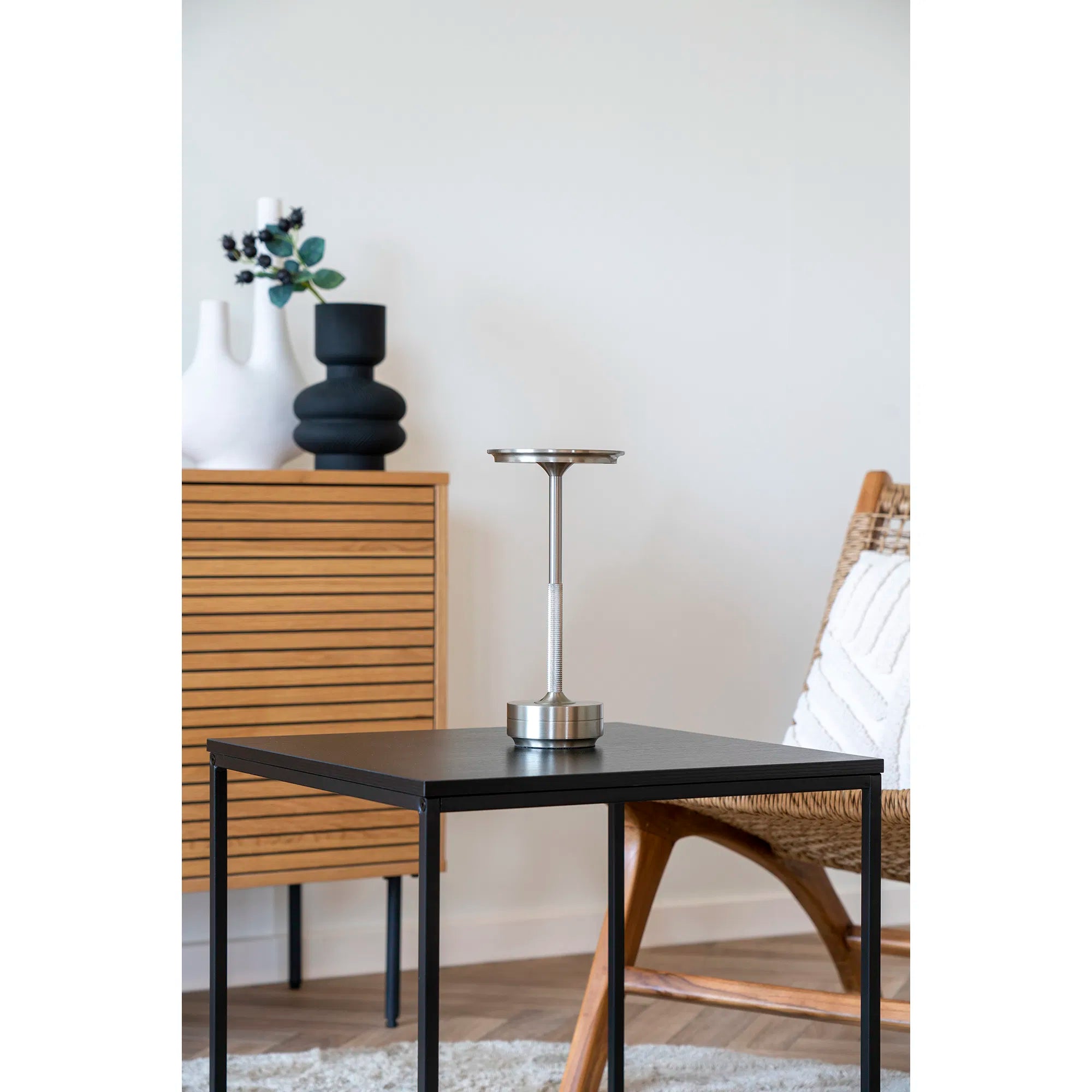 Bordlampe „Ardena“ – Elegance i guld, sølv & sort