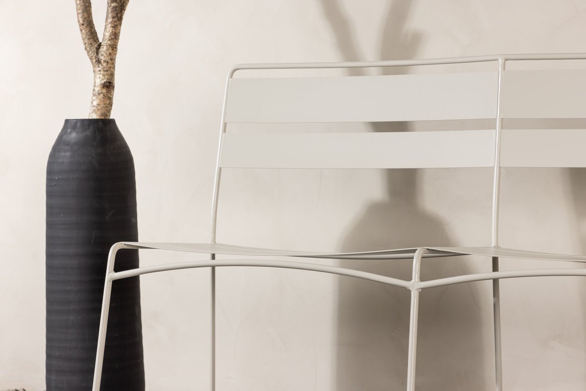 Havnebænk Linda - Fremstillet af beige stål