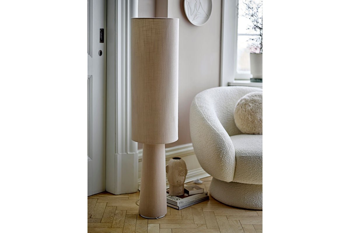 Vase „Izzra“ – aus hellem Steingut