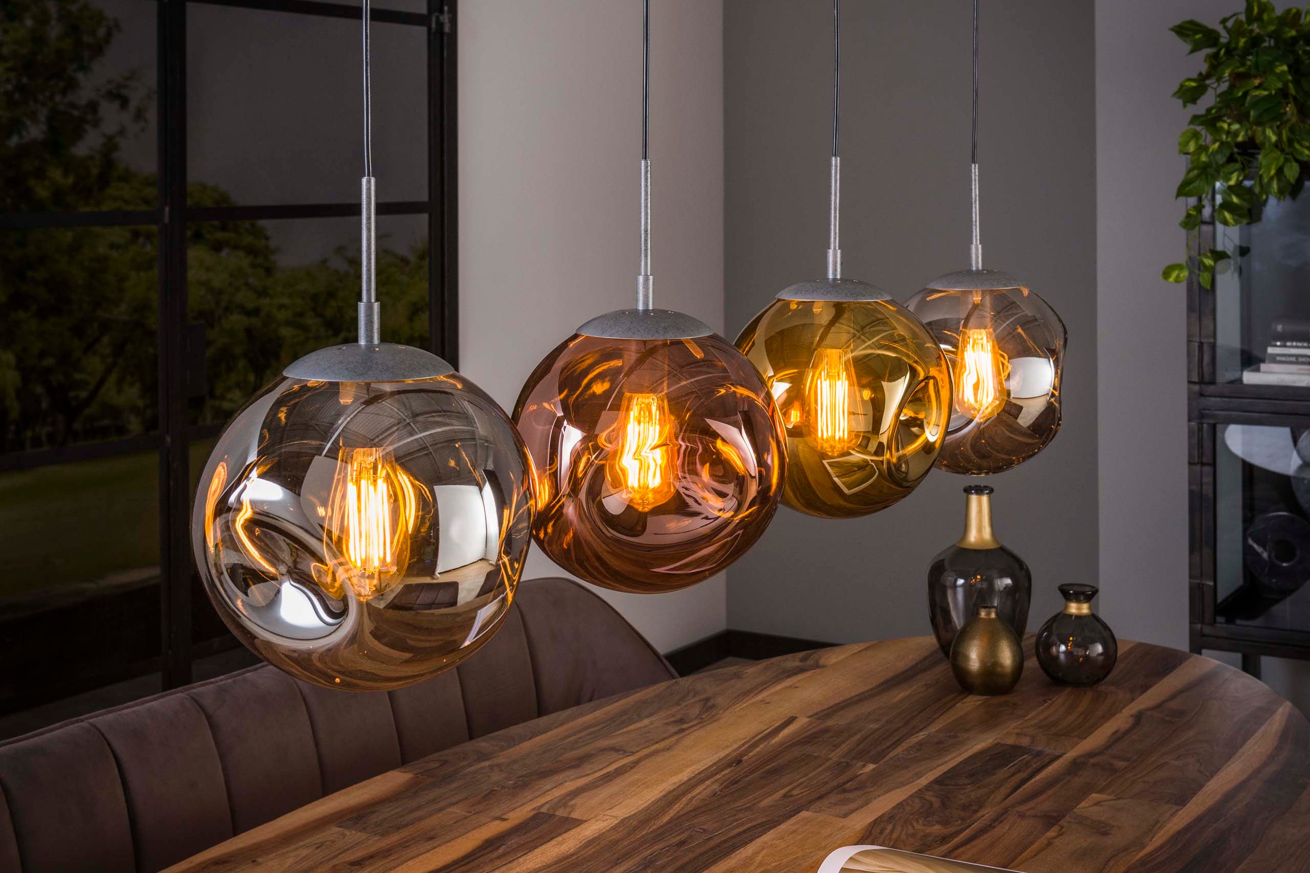 Pendellampe „Virelli“ – 4 lamper i metalfarvekombinationen guld, kobber og krom