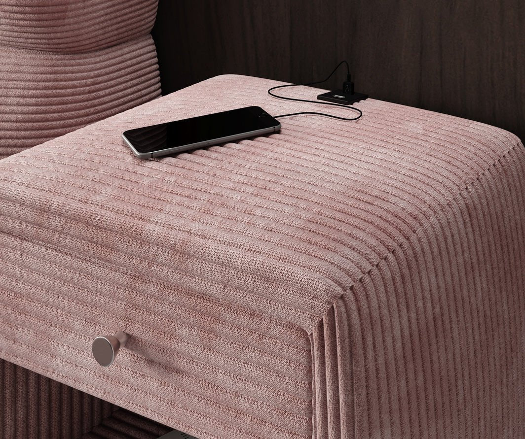 Designer natbord Lilly med USB-tilslutning i fløjl