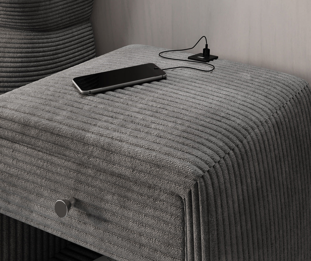 Designer natbord Lilly med USB-tilslutning i fløjl