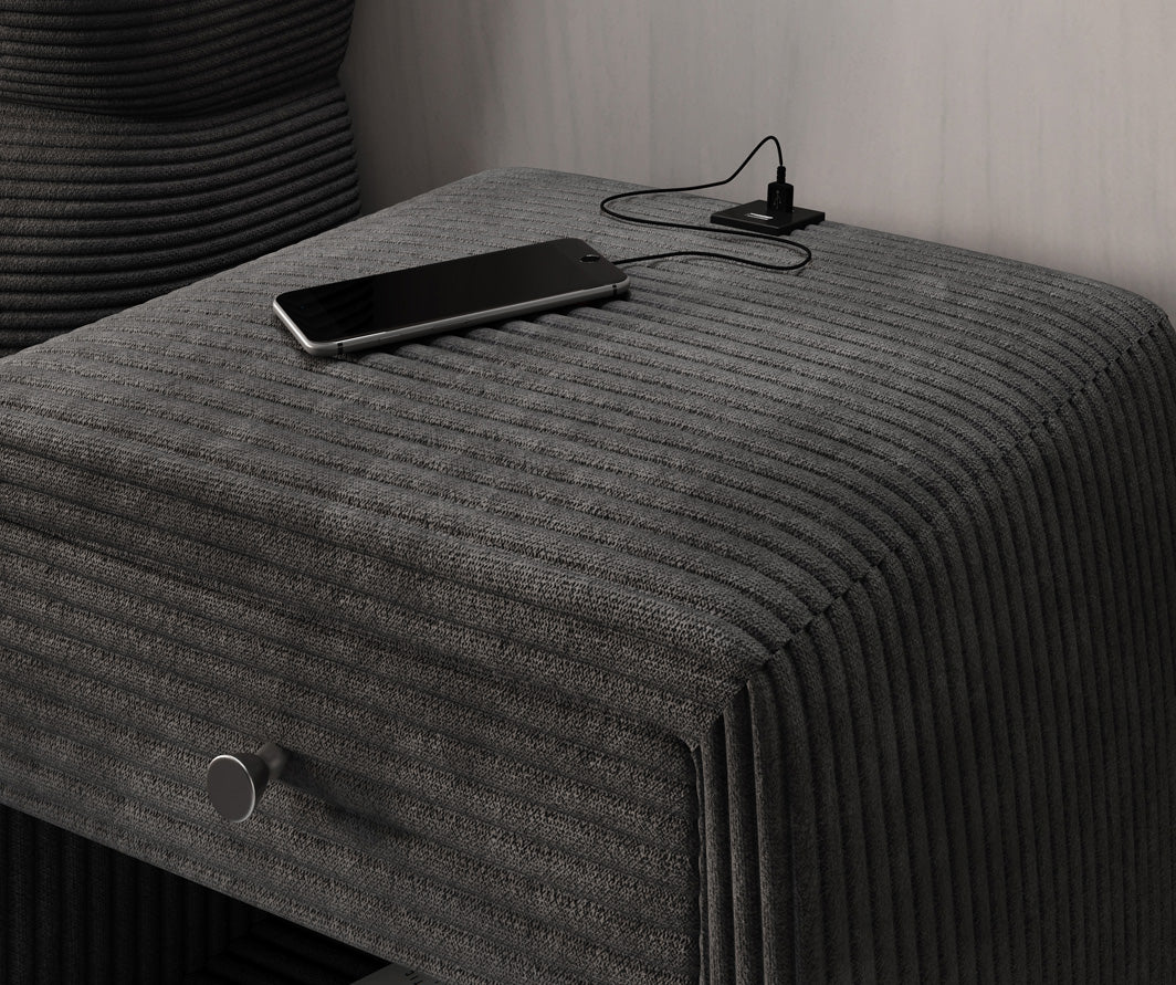 Designer natbord Lilly med USB-tilslutning i fløjl