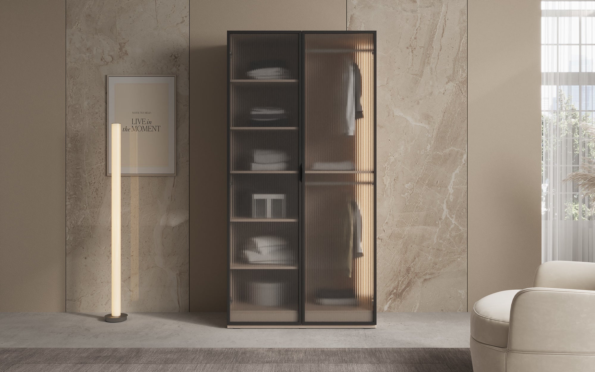 Modulo Arda – Design-garderobeskab med rippet glasfront