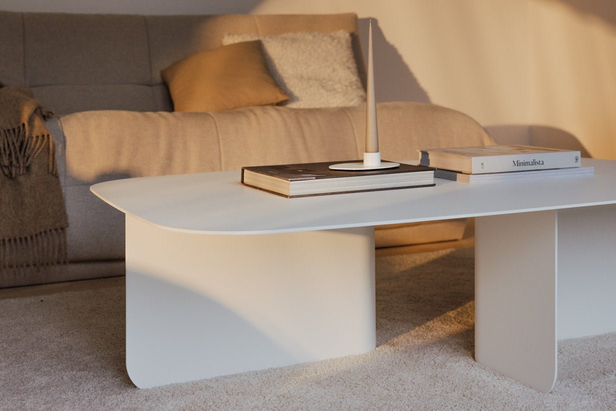 Couchtisch Livia – Japandi Design aus pulverbeschichtetem Blech