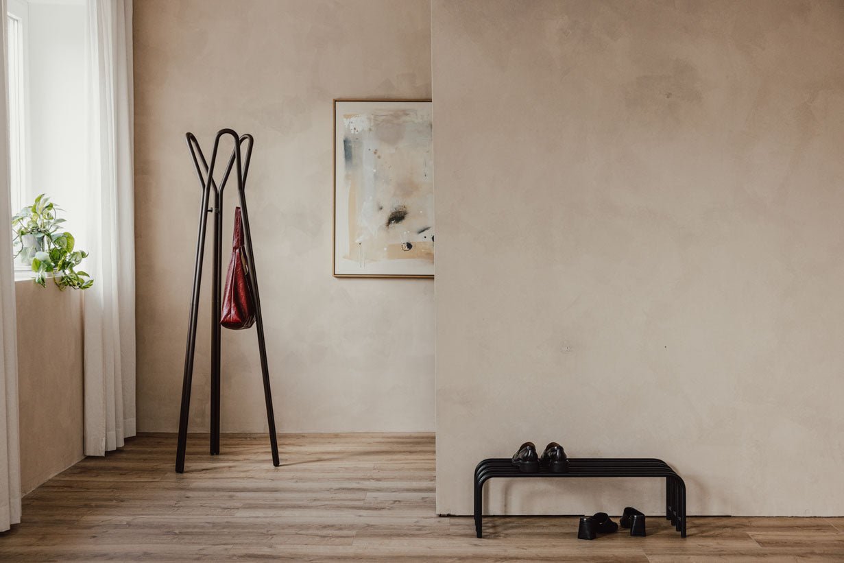 Garderobe Charles – Minimalistischer Dielenständer aus Stahl