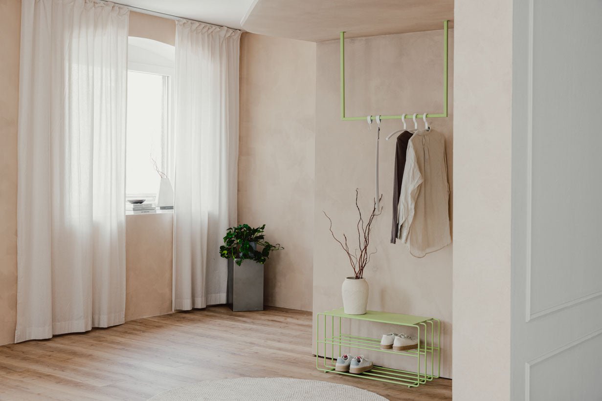 Garderobe/Kleiderstange Rubi – Hängendes Design aus Stahl