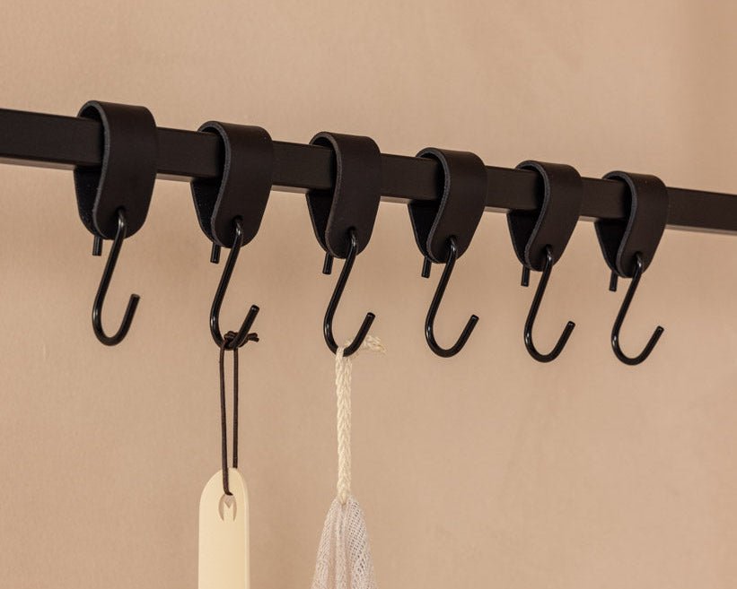 Lædertøjskrog Arcoro i stål og ægte læder