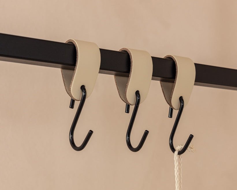 Lædertøjskrog Arcoro i stål og ægte læder