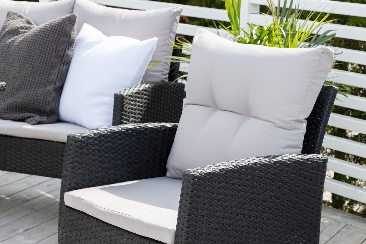 Loungeset Ruby - aus schwarzem Rattan mit grauen Kissen