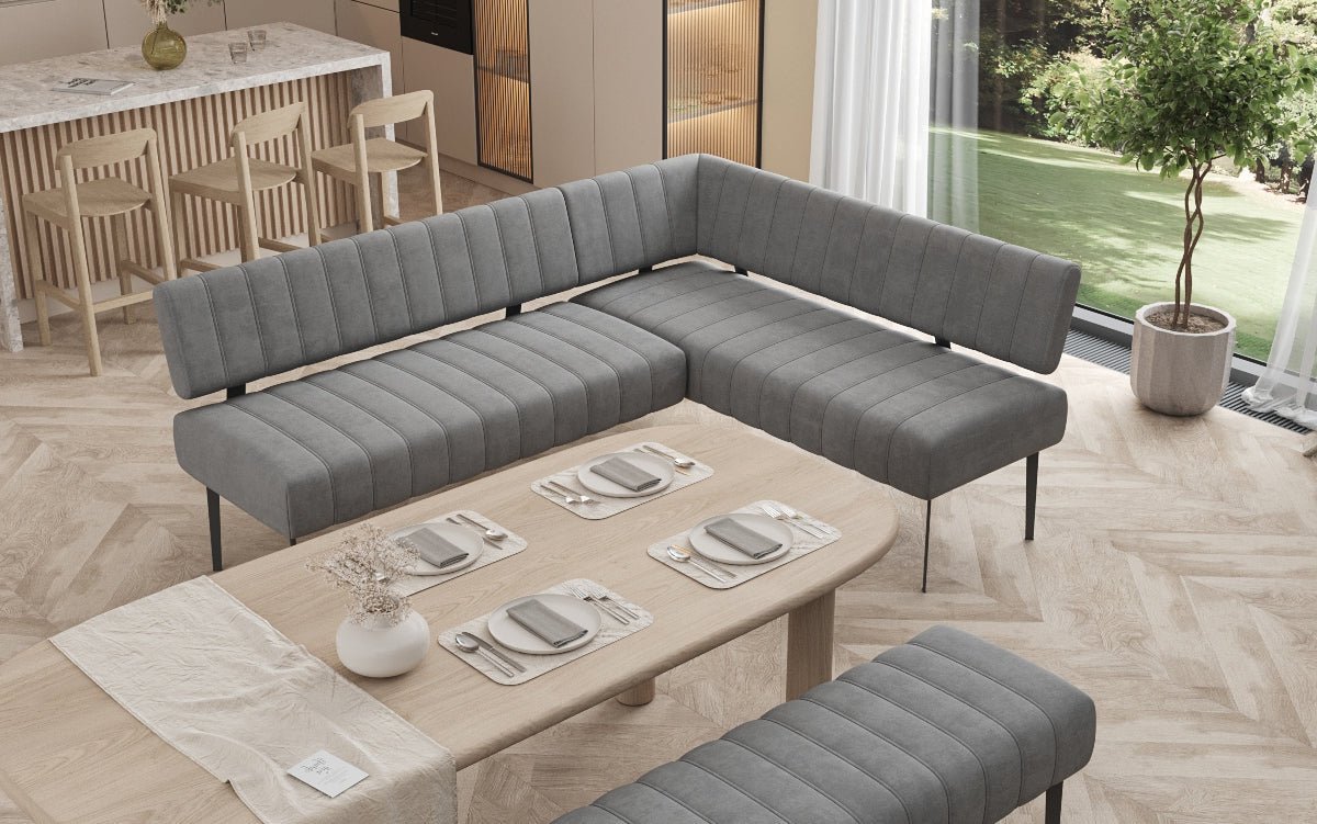 Essbank-sæt Montero i vandafvisende Velour med metalben