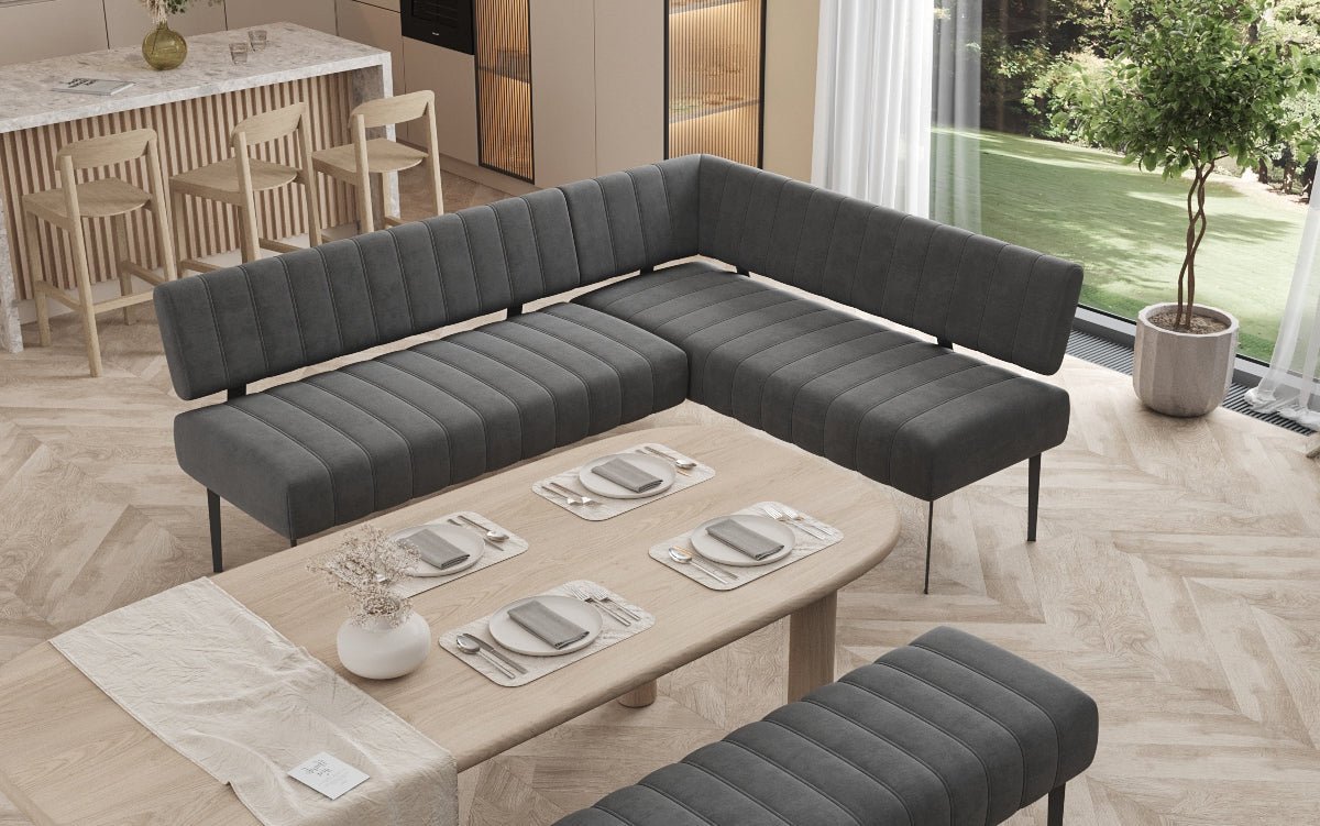 Essbank-sæt Montero i vandafvisende Velour med metalben